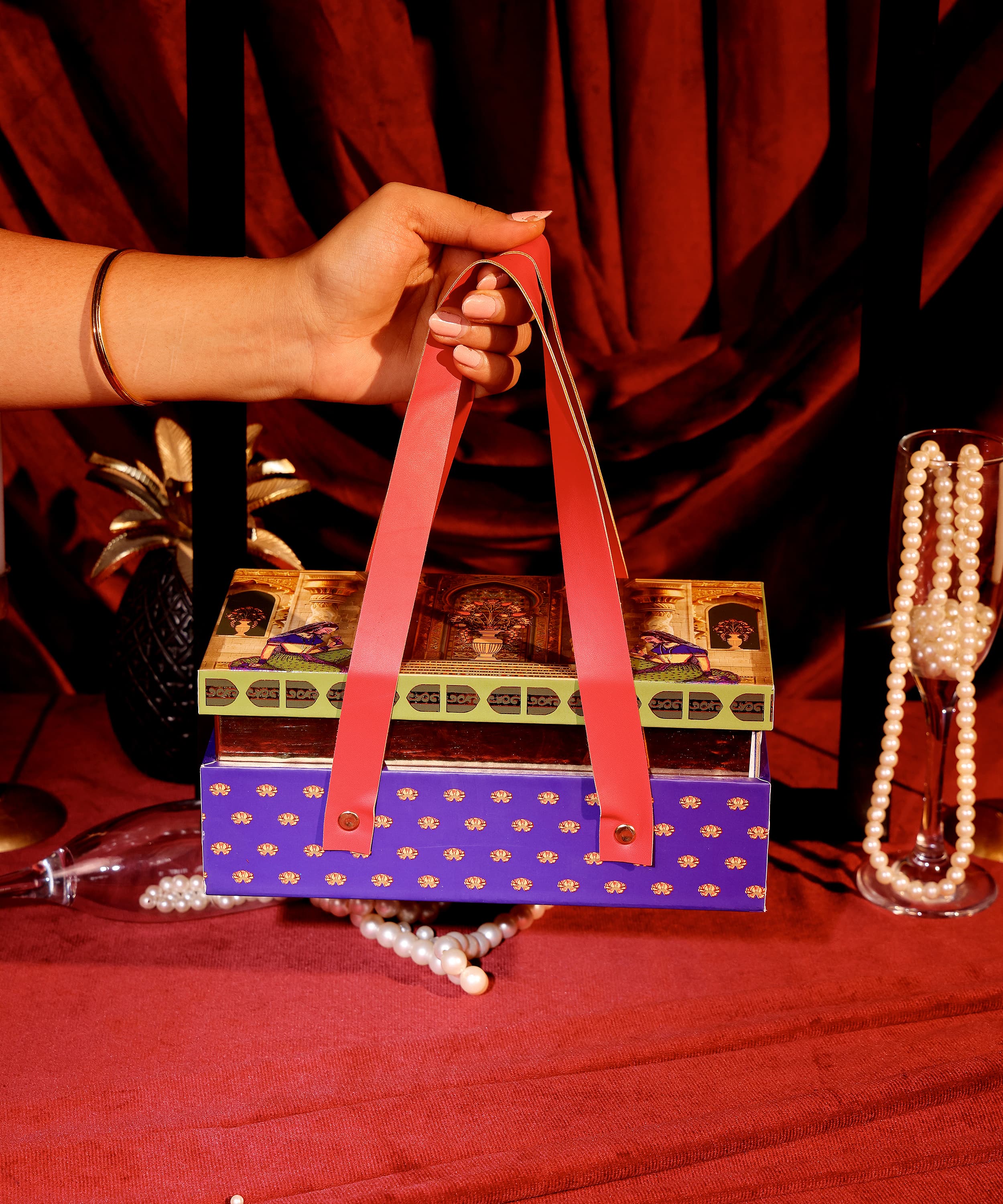 Gulaal Grandeur Hamper